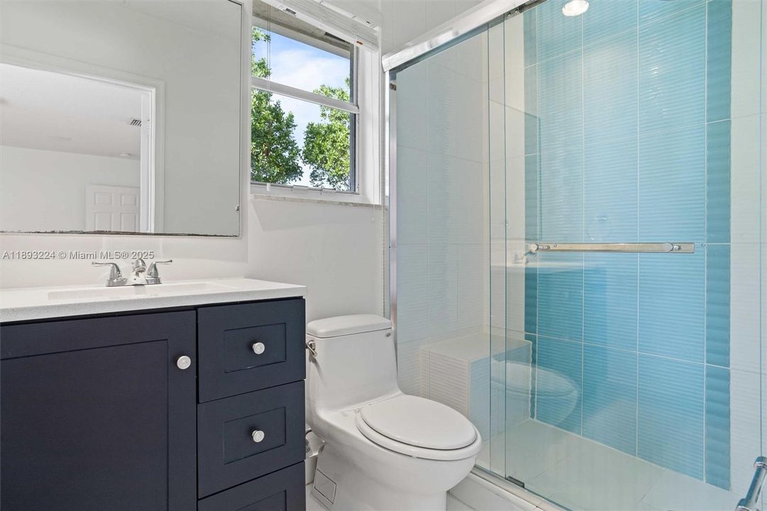 For Rent: $9,500 (5 beds, 4 baths, 3979 Square Feet)