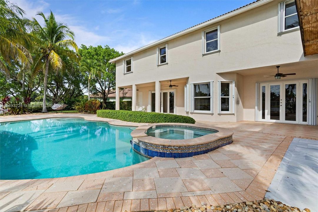 For Rent: $9,500 (5 beds, 4 baths, 3979 Square Feet)