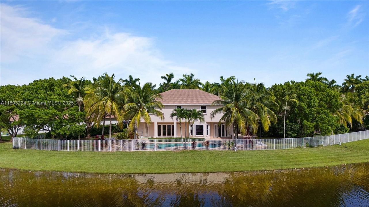 For Rent: $9,500 (5 beds, 4 baths, 3979 Square Feet)