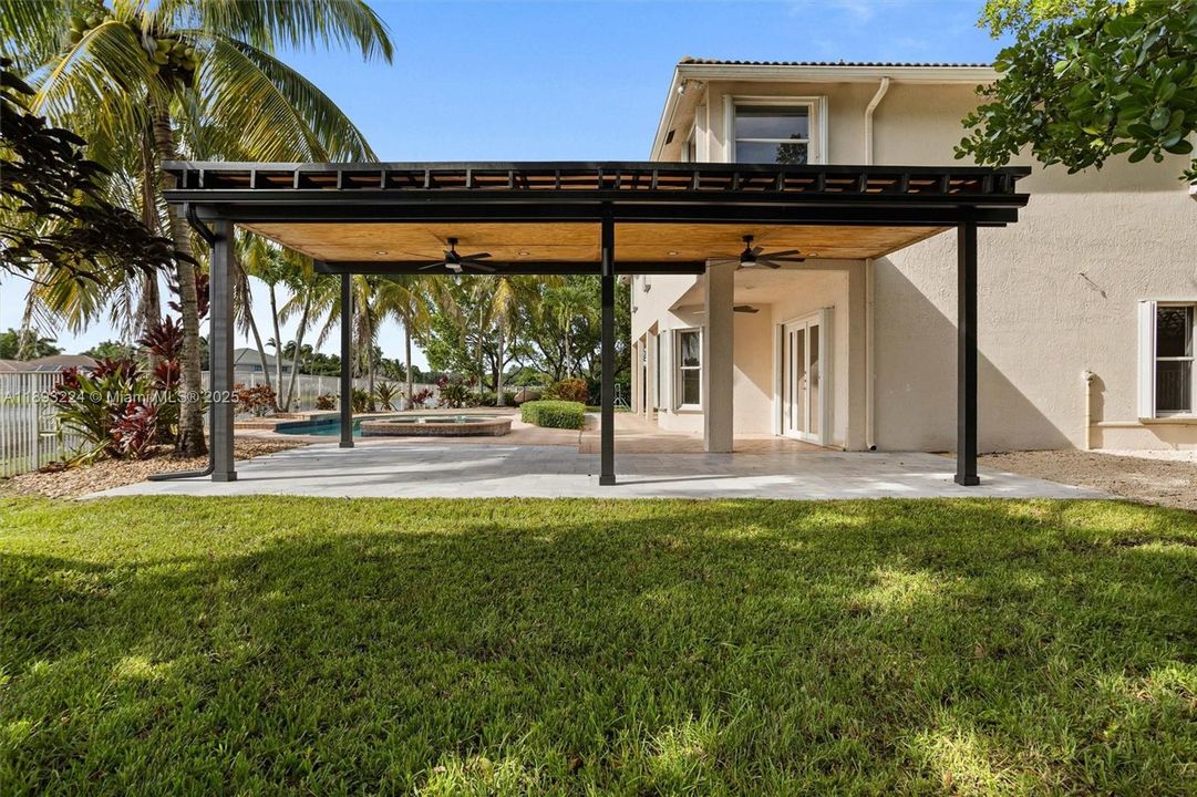 For Rent: $9,500 (5 beds, 4 baths, 3979 Square Feet)