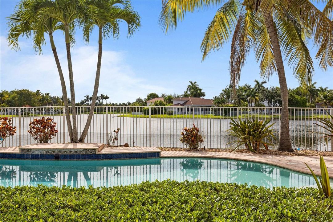 For Rent: $9,500 (5 beds, 4 baths, 3979 Square Feet)