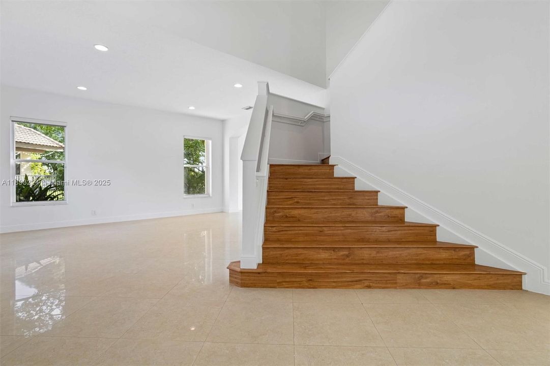 For Rent: $9,500 (5 beds, 4 baths, 3979 Square Feet)