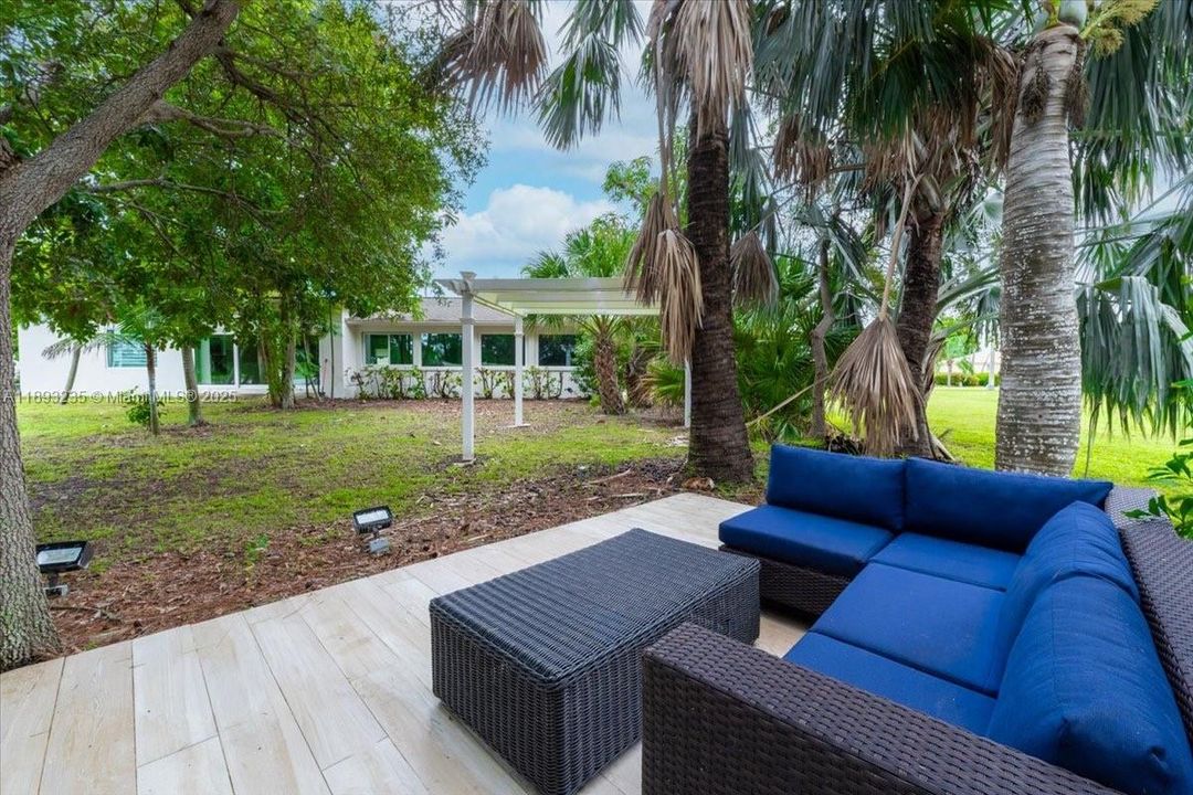 For Sale: $1,049,900 (3 beds, 3 baths, 0 Square Feet)