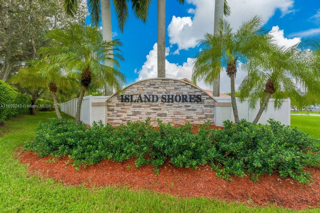 В аренду: $5,500 (5 спален, 3 ванн, 2829 Квадратных фут)