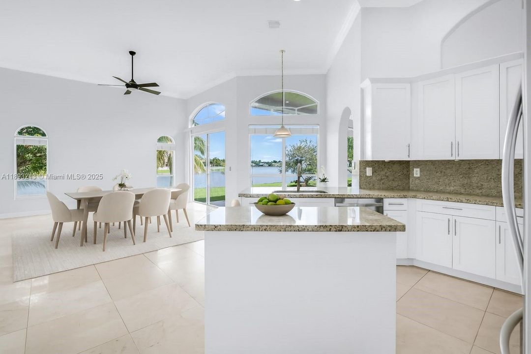 В аренду: $5,500 (5 спален, 3 ванн, 2829 Квадратных фут)