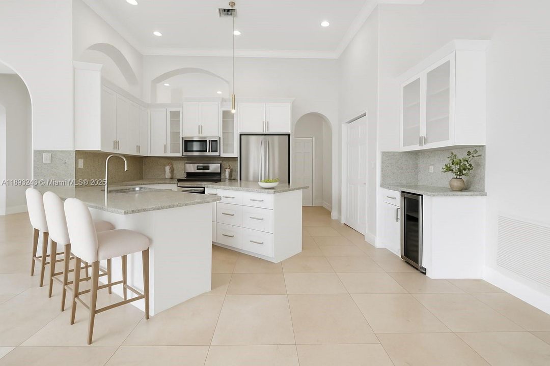 В аренду: $5,500 (5 спален, 3 ванн, 2829 Квадратных фут)