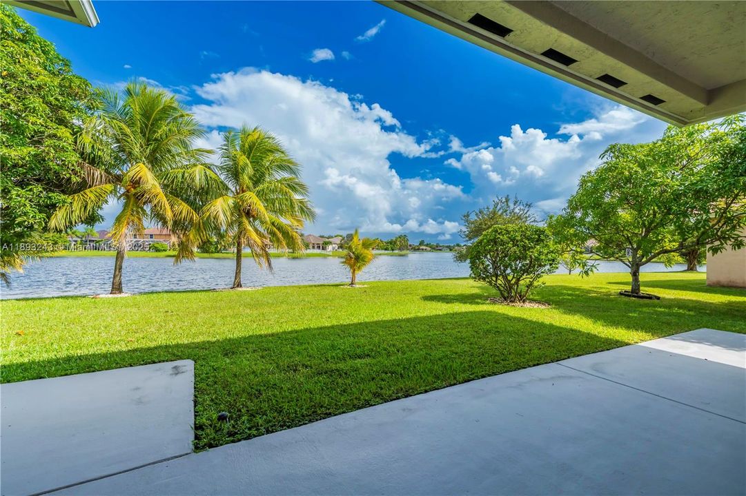 В аренду: $5,500 (5 спален, 3 ванн, 2829 Квадратных фут)