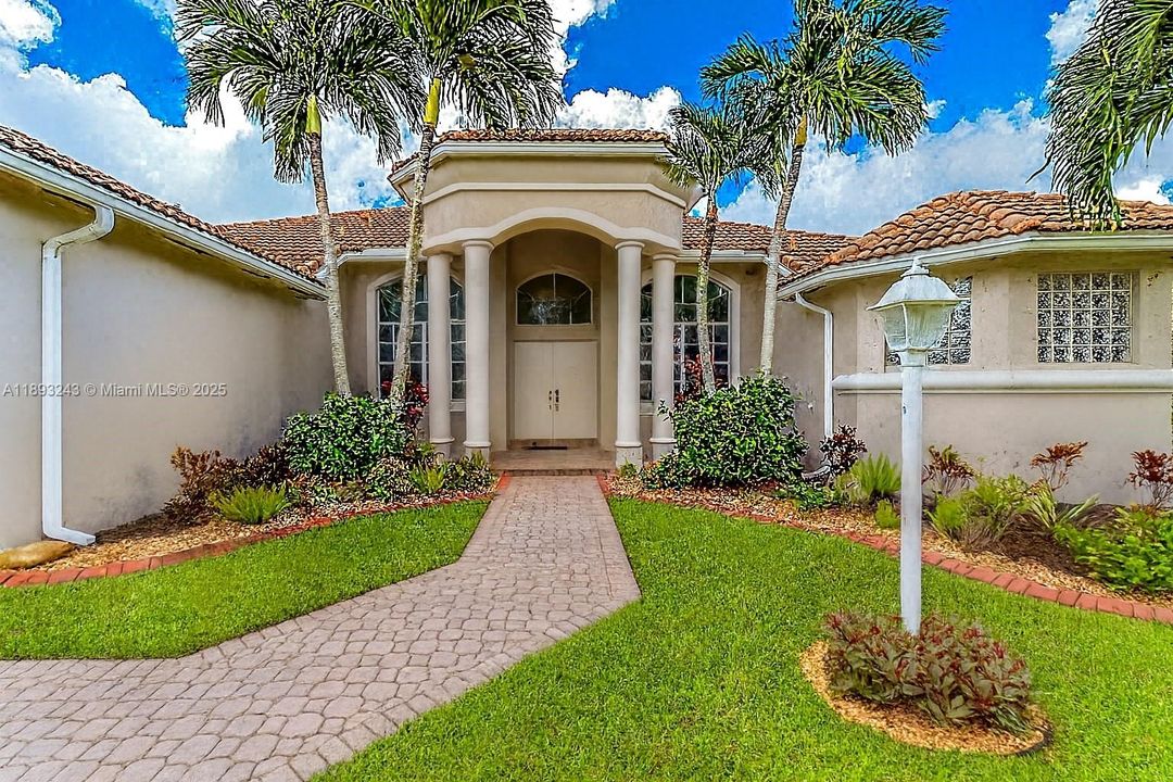 В аренду: $5,500 (5 спален, 3 ванн, 2829 Квадратных фут)