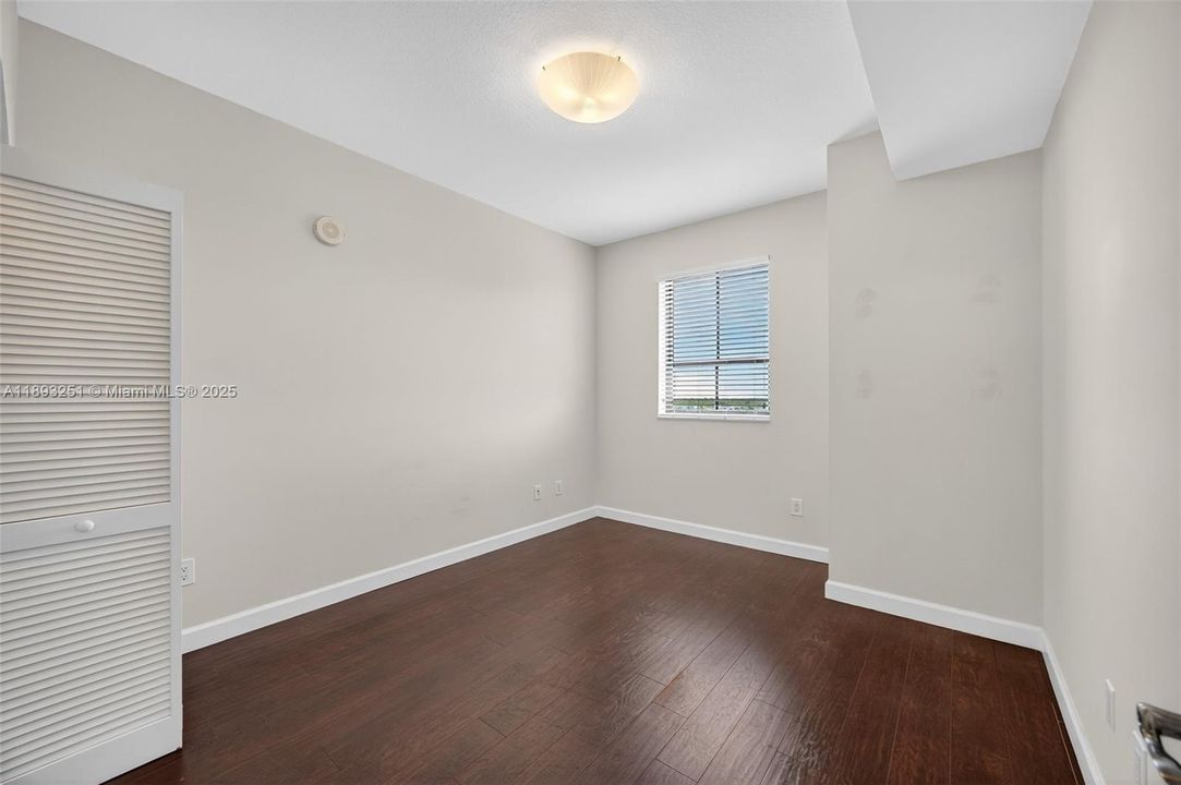 Active With Contract: $468,000 (2 beds, 2 baths, 1347 Square Feet)