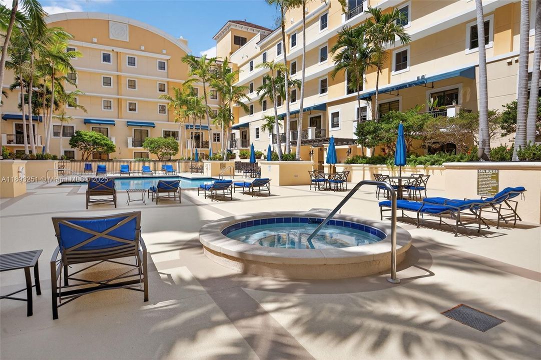 Active With Contract: $468,000 (2 beds, 2 baths, 1347 Square Feet)