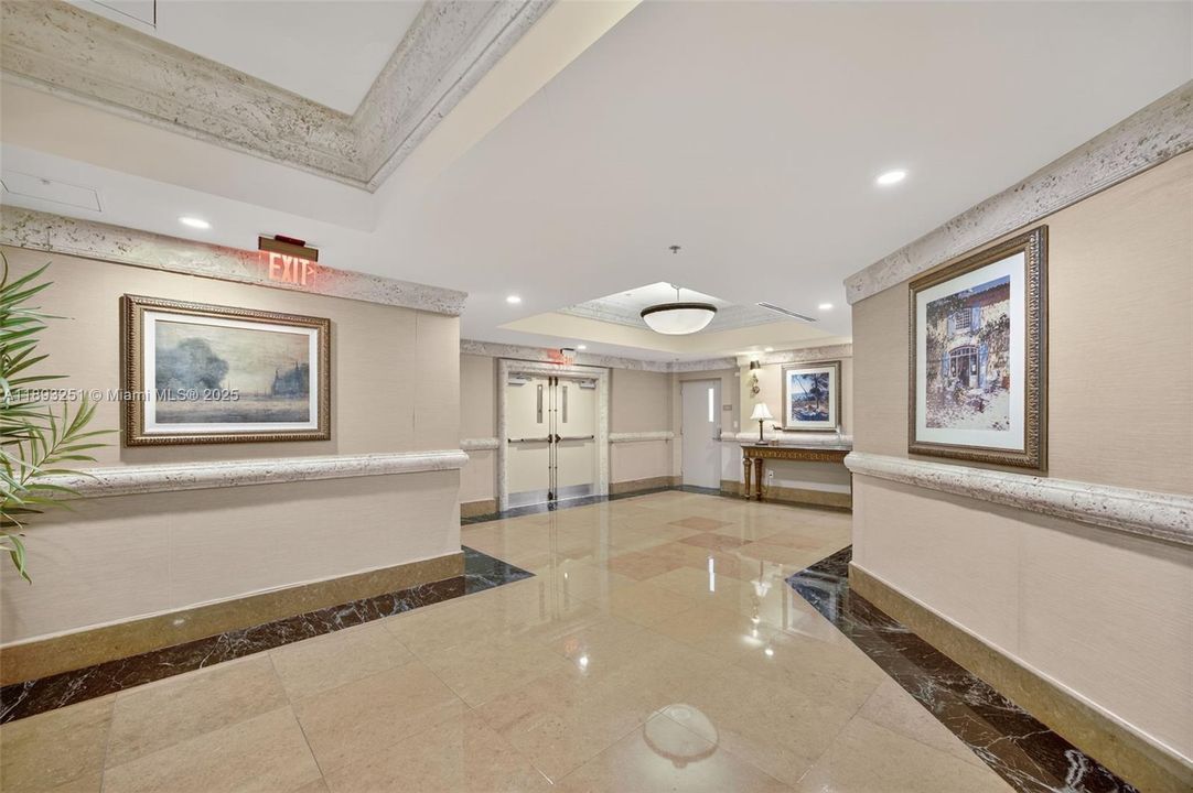 Active With Contract: $468,000 (2 beds, 2 baths, 1347 Square Feet)