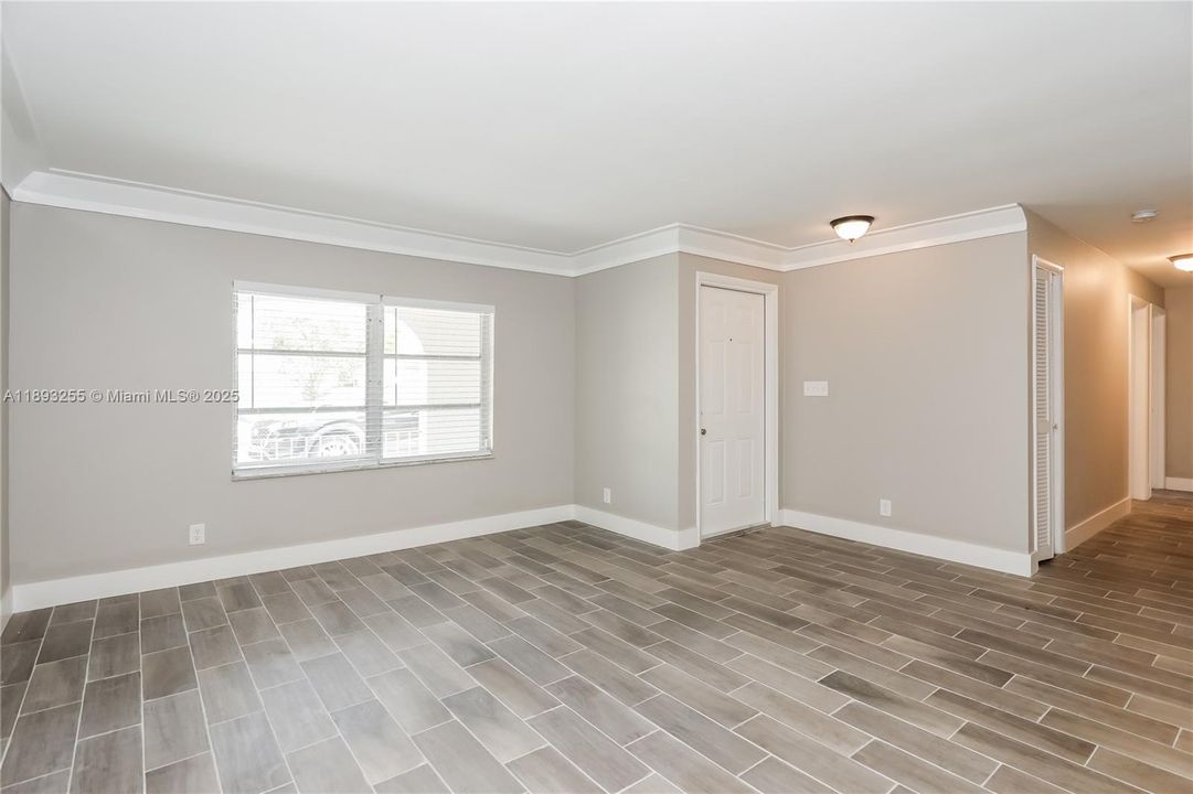 最近租的: $3,695 (4 贝兹, 2 浴室, 2174 平方英尺)