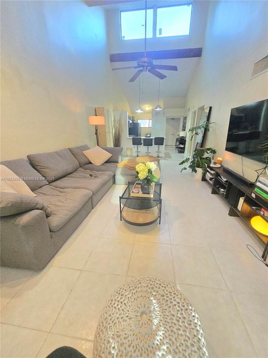En Venta: $190,000 (2 camas, 2 baños, 1074 Pies cuadrados)