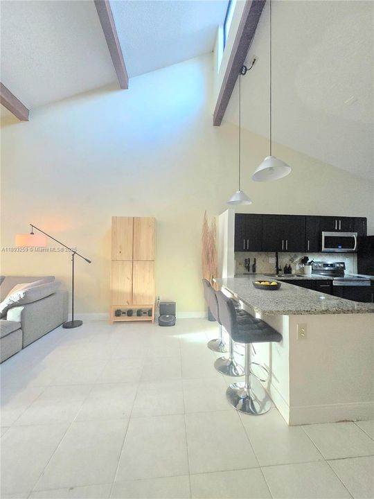 En Venta: $190,000 (2 camas, 2 baños, 1074 Pies cuadrados)