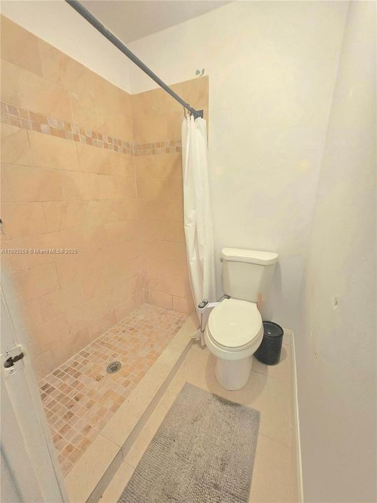 En Venta: $190,000 (2 camas, 2 baños, 1074 Pies cuadrados)