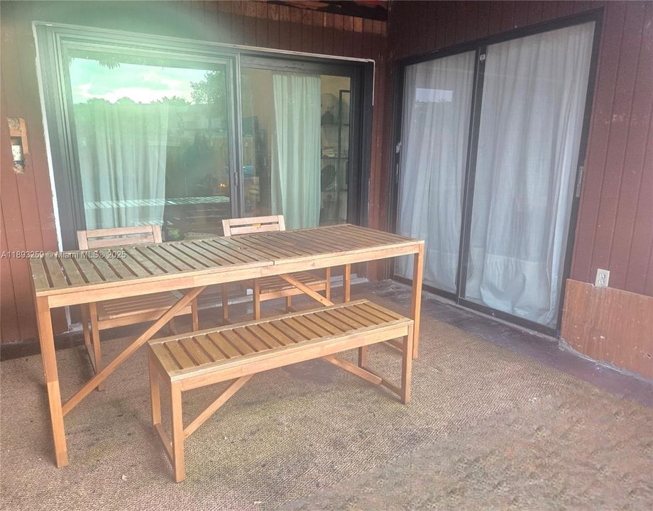 En Venta: $190,000 (2 camas, 2 baños, 1074 Pies cuadrados)