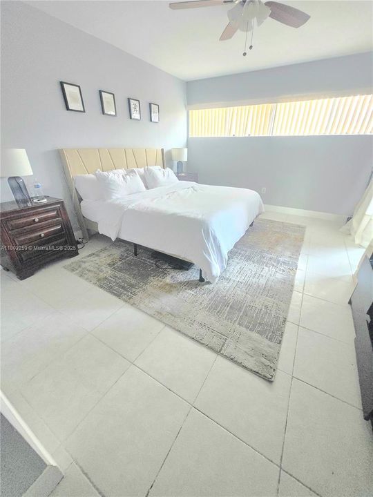 En Venta: $190,000 (2 camas, 2 baños, 1074 Pies cuadrados)
