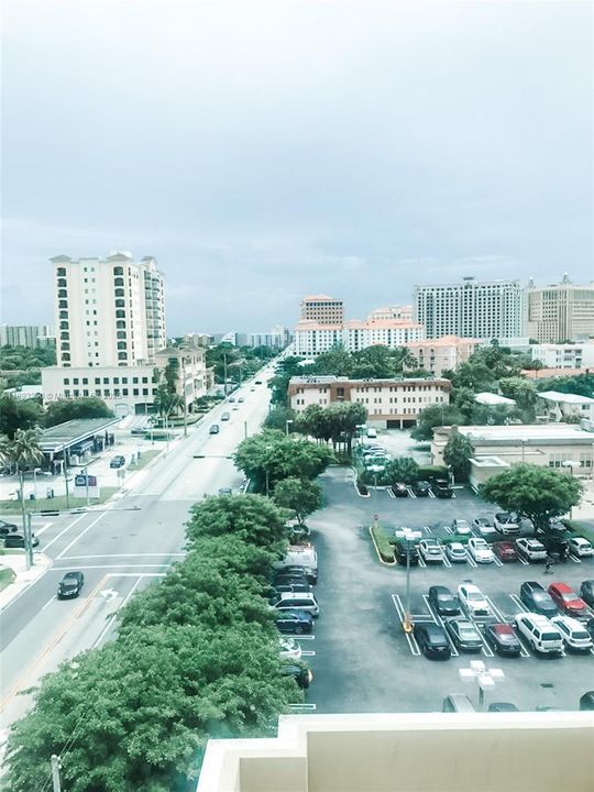 Под контрактом: $3,075 (2 спален, 2 ванн, 948 Квадратных фут)