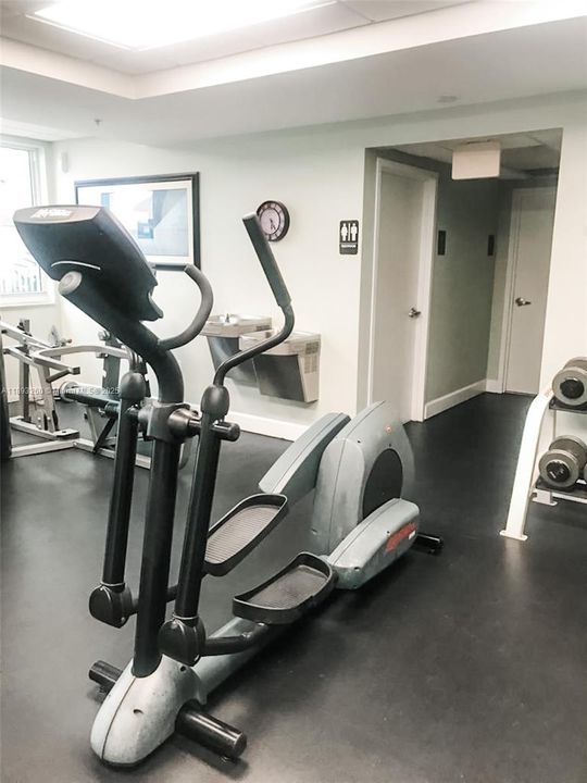 Под контрактом: $3,075 (2 спален, 2 ванн, 948 Квадратных фут)