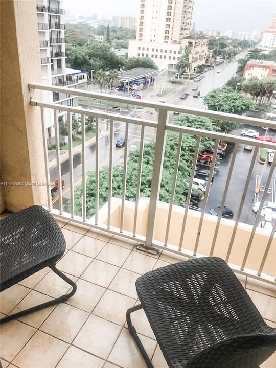 Под контрактом: $3,075 (2 спален, 2 ванн, 948 Квадратных фут)