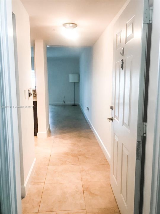 Под контрактом: $3,075 (2 спален, 2 ванн, 948 Квадратных фут)