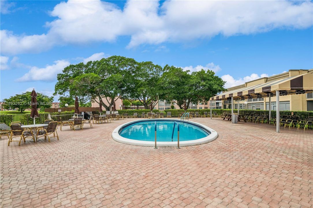 Active With Contract: $149,000 (2 beds, 2 baths, 1030 Square Feet)