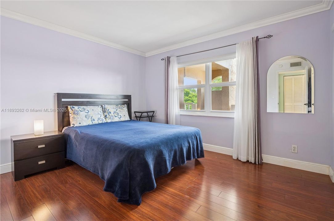 Active With Contract: $149,000 (2 beds, 2 baths, 1030 Square Feet)