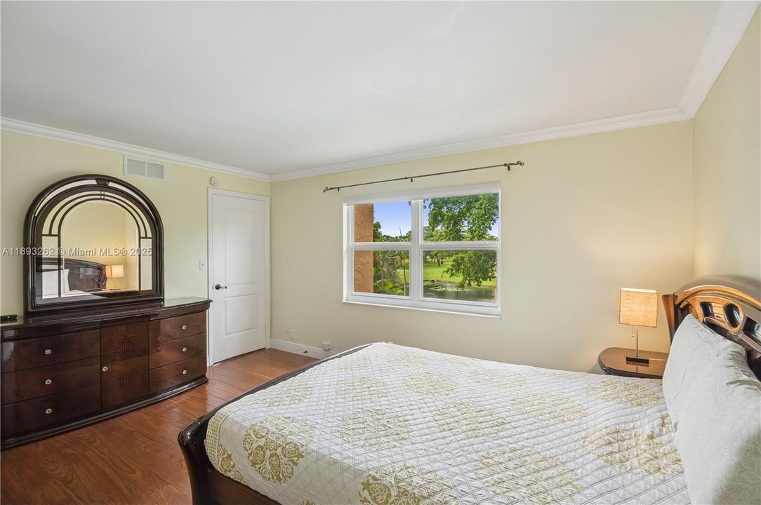 Active With Contract: $149,000 (2 beds, 2 baths, 1030 Square Feet)