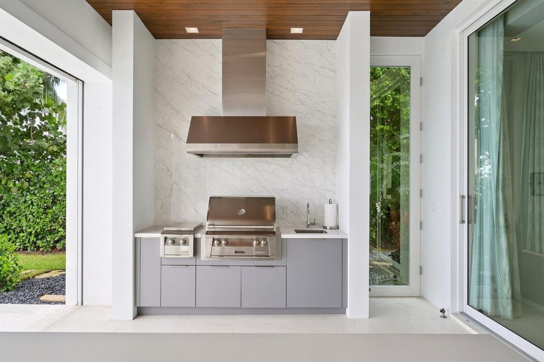 Outdoor kitchen