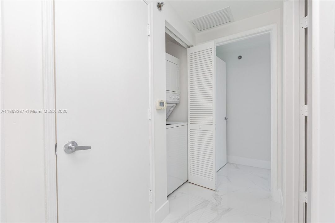 最近售出: $499,000 (1 贝兹, 1 浴室, 774 平方英尺)