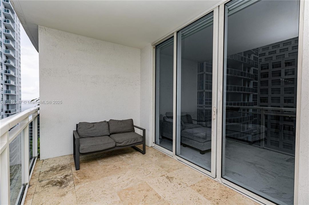 最近售出: $499,000 (1 贝兹, 1 浴室, 774 平方英尺)