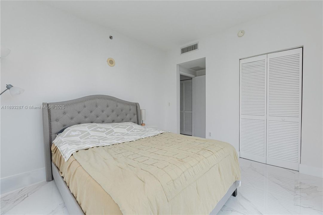 最近售出: $499,000 (1 贝兹, 1 浴室, 774 平方英尺)