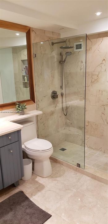 待售: $844,000 (1 贝兹, 1 浴室, 1114 平方英尺)