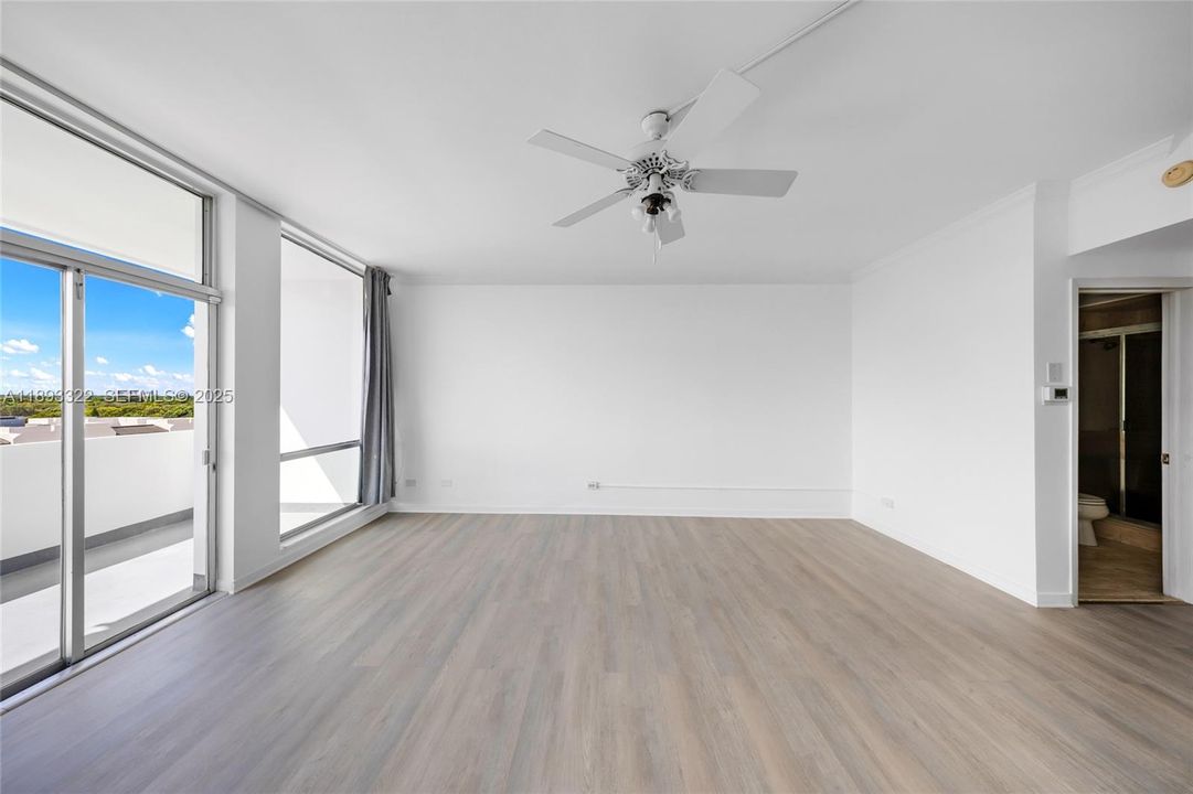 For Rent: $1,975 (0 beds, 1 baths, 450 Square Feet)