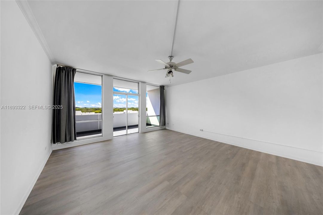 For Rent: $1,975 (0 beds, 1 baths, 450 Square Feet)