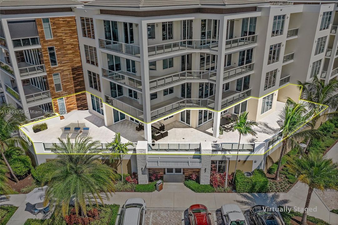 Active With Contract: $4,590,000 (4 beds, 4 baths, 3849 Square Feet)