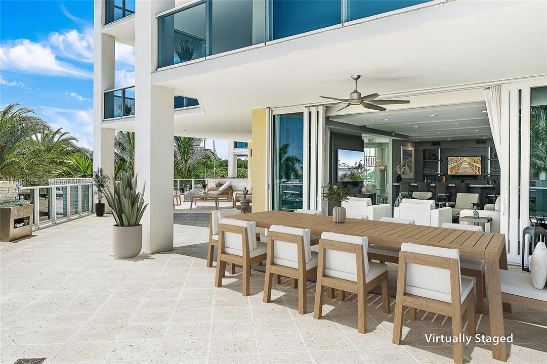 Active With Contract: $4,590,000 (4 beds, 4 baths, 3849 Square Feet)