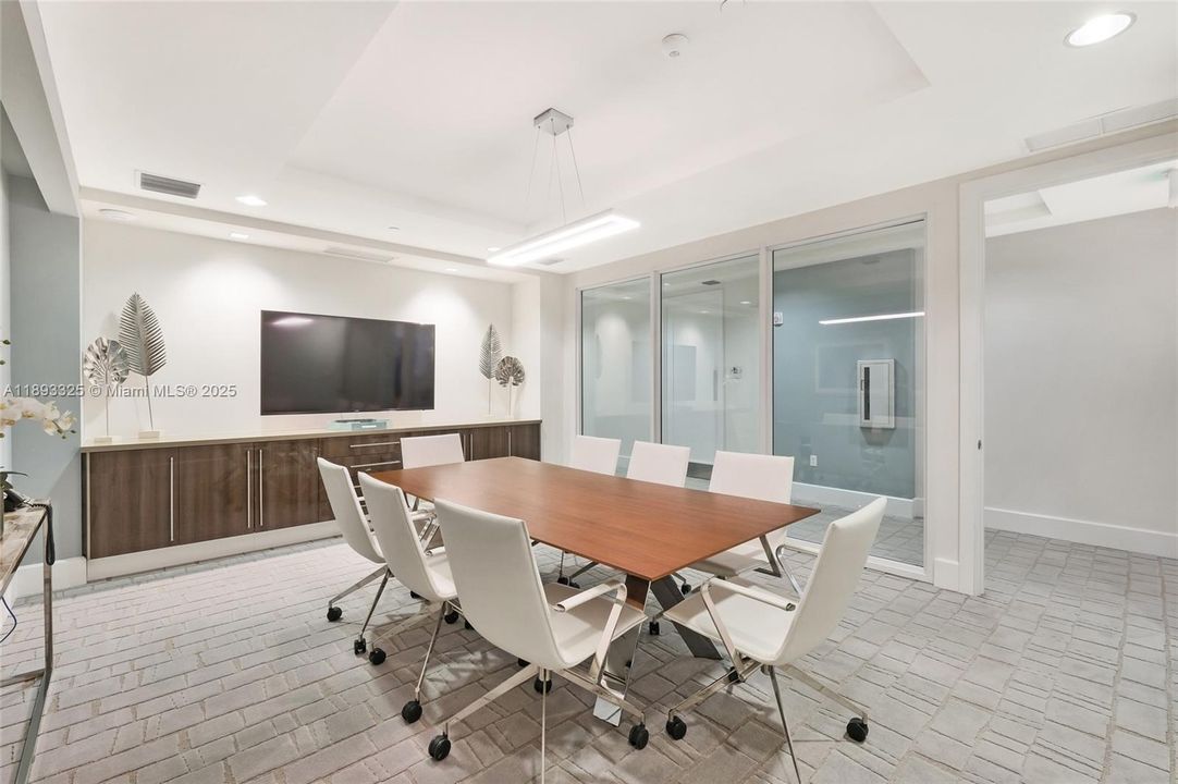 Active With Contract: $4,590,000 (4 beds, 4 baths, 3849 Square Feet)