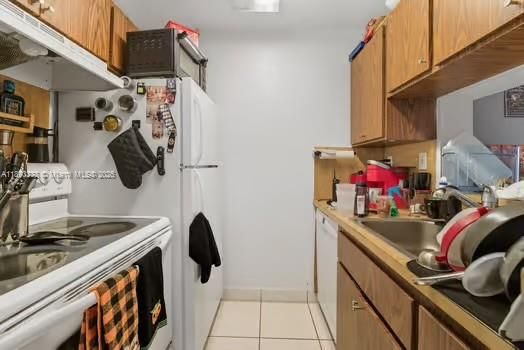 Active With Contract: $1,800 (1 beds, 1 baths, 544 Square Feet)