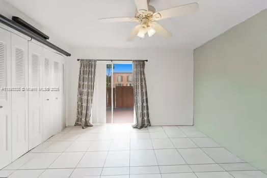 Active With Contract: $1,800 (1 beds, 1 baths, 544 Square Feet)