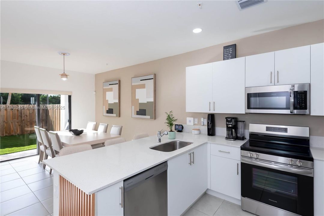 For Sale: $630,000 (3 beds, 2 baths, 1756 Square Feet)