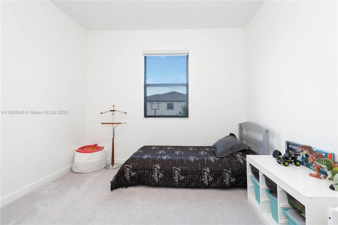 For Sale: $630,000 (3 beds, 2 baths, 1756 Square Feet)