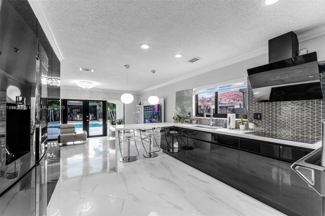 На продажу: $1,400,000 (4 спален, 3 ванн, 2452 Квадратных фут)