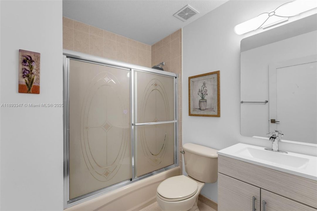 На продажу: $1,400,000 (4 спален, 3 ванн, 2452 Квадратных фут)