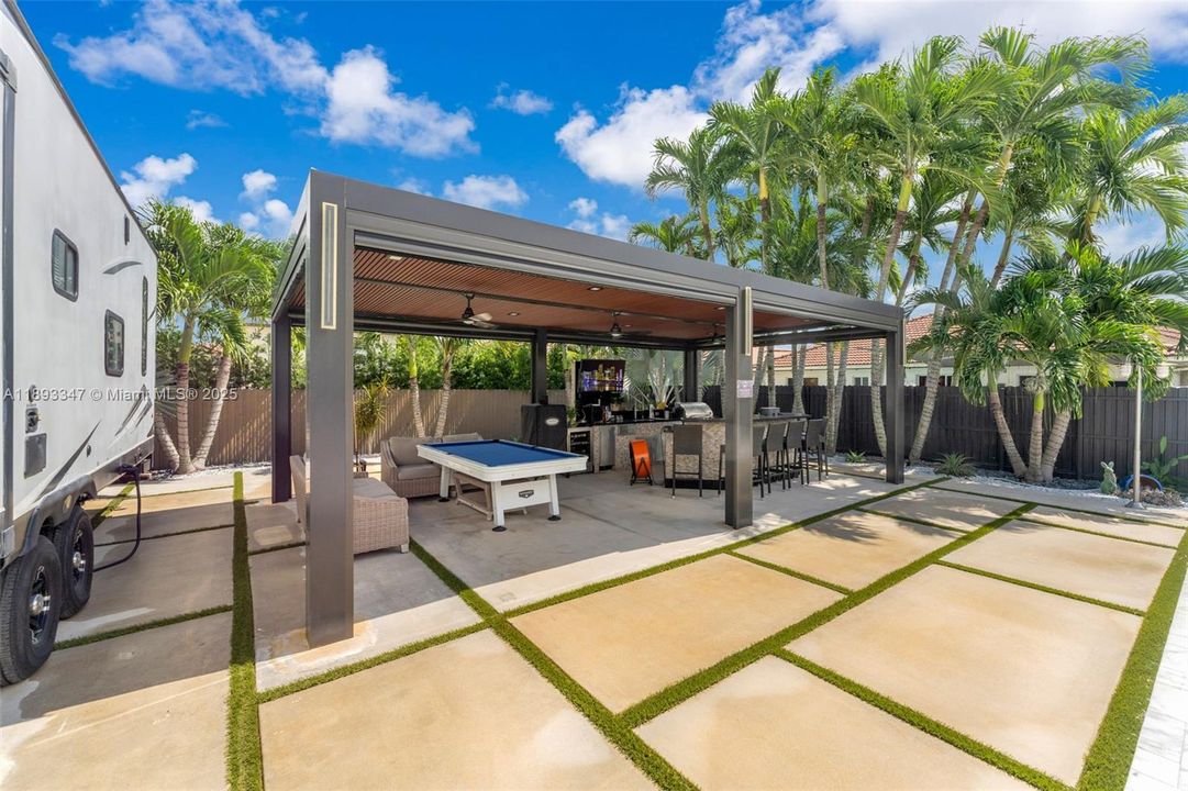 На продажу: $1,400,000 (4 спален, 3 ванн, 2452 Квадратных фут)