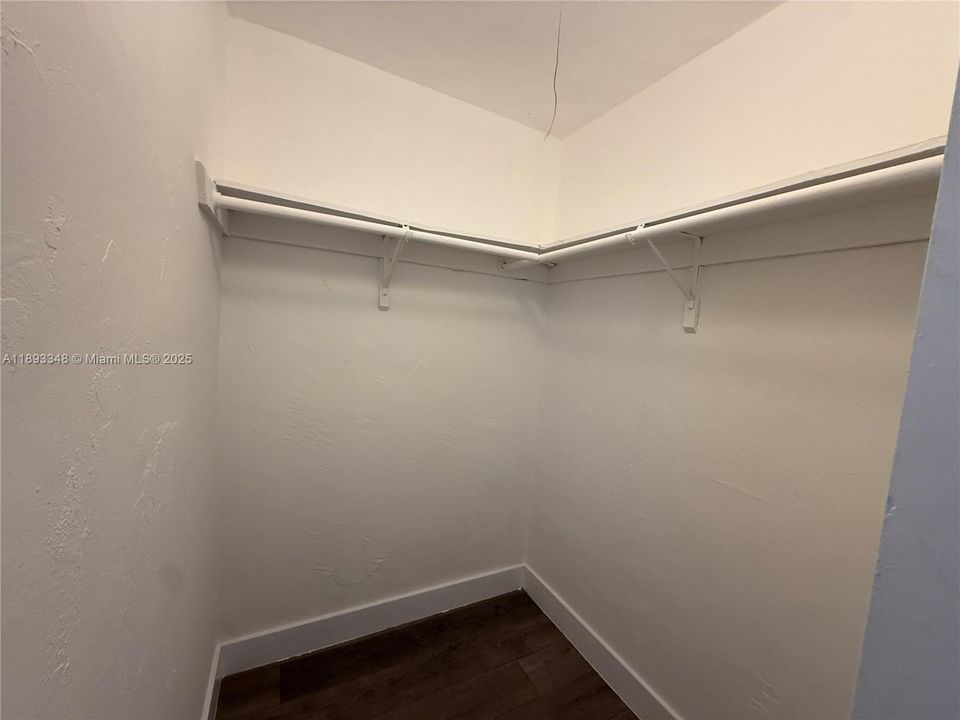 Recently Rented: $1,500 (0 beds, 1 baths, 500 Square Feet)