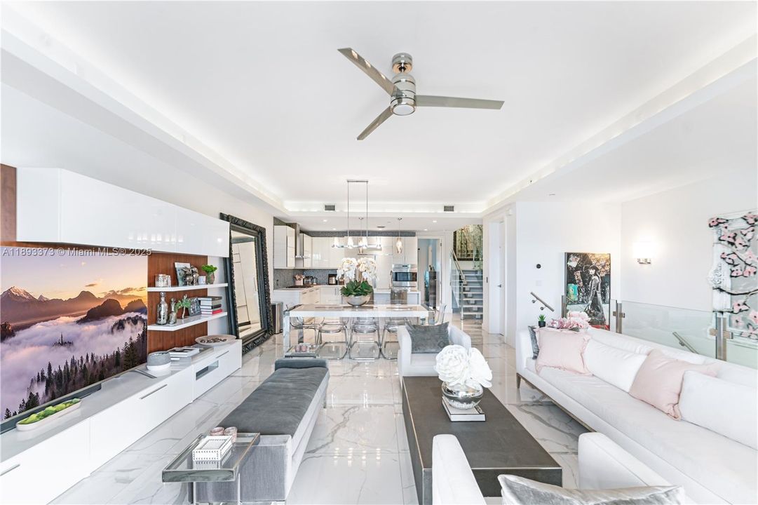 На продажу: $3,289,050 (4 спален, 4 ванн, 3024 Квадратных фут)