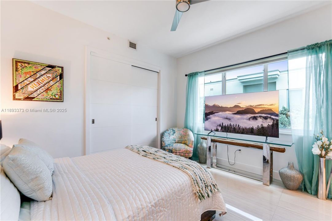 На продажу: $3,289,050 (4 спален, 4 ванн, 3024 Квадратных фут)