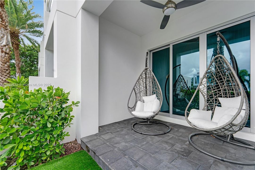 На продажу: $3,289,050 (4 спален, 4 ванн, 3024 Квадратных фут)