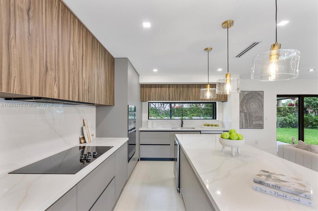 En Venta: $1,359,000 (4 camas, 2 baños, 1805 Pies cuadrados)